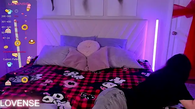 Emily Strikeee online show from February 6, 10:40 am