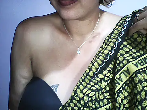 Snapshot of layanah12 chatting on December 24, 7:22 pm layanah12 online show from December 24, 7:22 pm