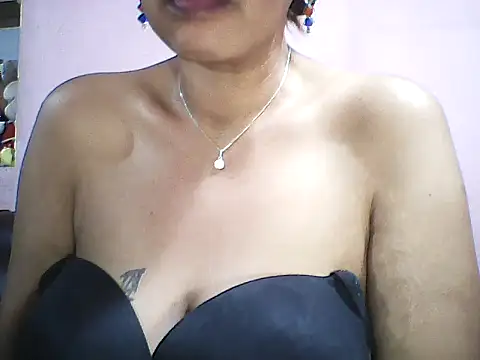 Snapshot of layanah12 chatting on September 16, 6:09 pm layanah12 online show from September 16, 6:09 pm