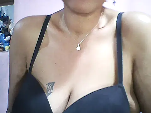 Snapshot of layanah12 chatting on September 20, 6:09 pm layanah12 online show from September 20, 6:09 pm
