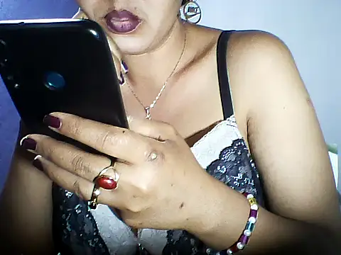 Snapshot of layanah12 chatting on September 30, 3:06 pm layanah12 online show from September 30, 3:06 pm