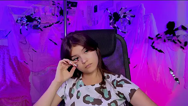 EvaThopson online show from October 29, 12:07 pm