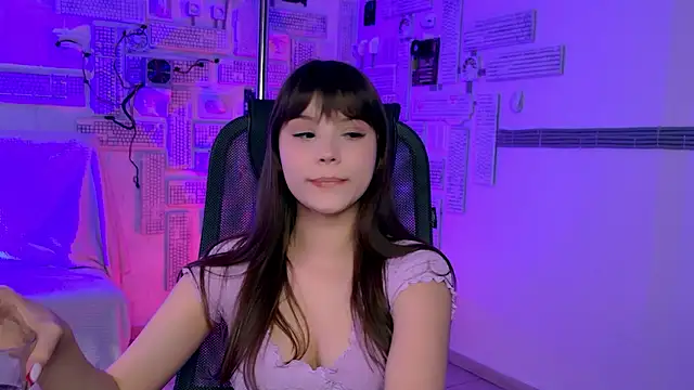 EvaThopson online show from March 13, 10:22 am