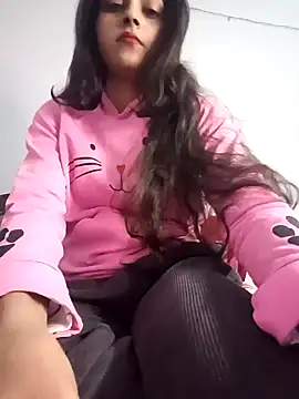 Snapshot of pikubaby chatting on January 1, 7:32 pm pikubaby online show from January 1, 7:32 pm