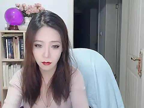 SuSushi728 online show from December 3, 3:21 pm