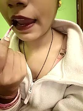 EACH 555 online show from January 5, 6:44 pm