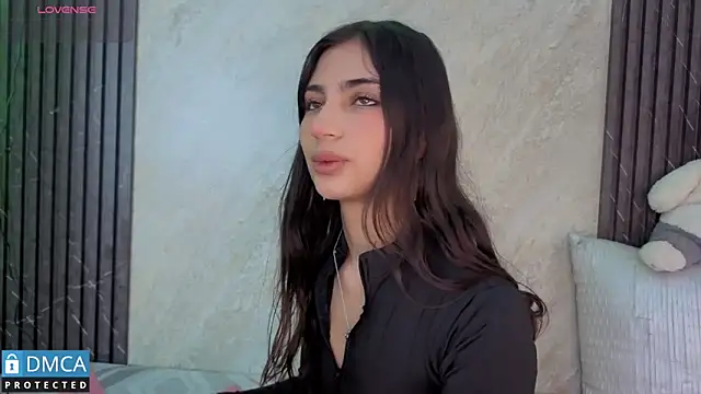 SolBeaumont1 online show from November 3, 5:36 pm