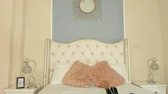 Ambar Collingg online show from March 4, 1:28 pm