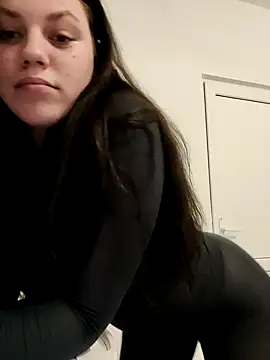 Snapshot of leeya_lee chatting on January 18, 10:06 pm leeya lee online show from January 18, 10:06 pm