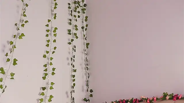 lylylovesyou online show from October 7, 5:59 am