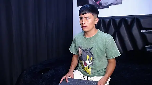 The  Rodriguez online show from April 8, 12:32 am