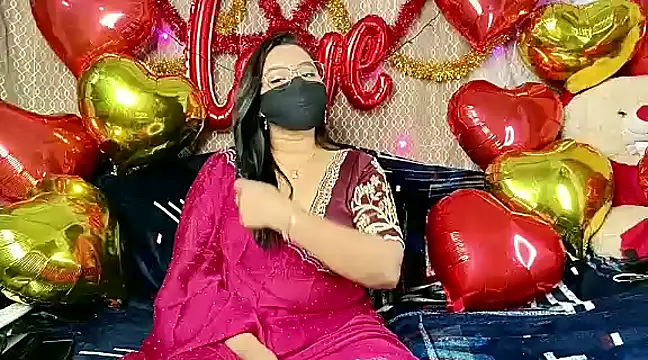 Snapshot of Deshi_Chori chatting on February 13, 5:33 pm Deshi Chori online show from February 13, 5:33 pm