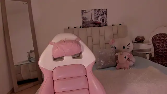 yenny garcia online show from March 3, 6:25 pm