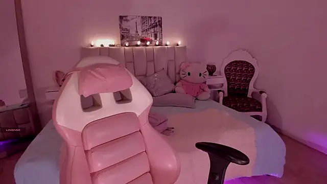 yenny garcia online show from March 5, 6:15 pm