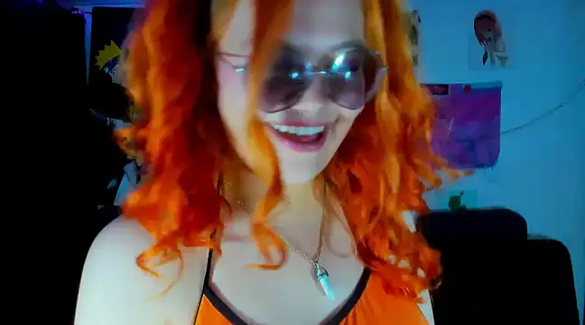 Snapshot of Lily_stone04 chatting on December 5, 7:49 am Lily stone04 online show from December 5, 7:49 am