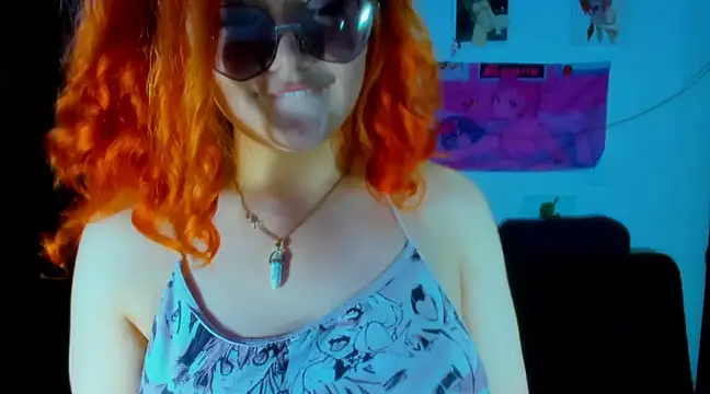 Snapshot of Lily_stone04 chatting on December 7, 9:39 am Lily stone04 online show from December 7, 9:39 am