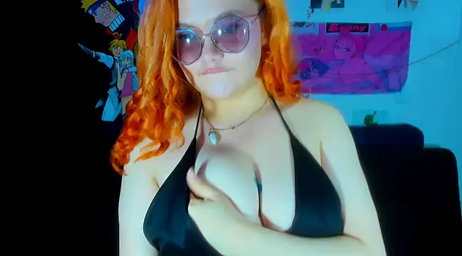 Snapshot of Lily_stone04 chatting on December 15, 3:02 am Lily stone04 online show from December 15, 3:02 am