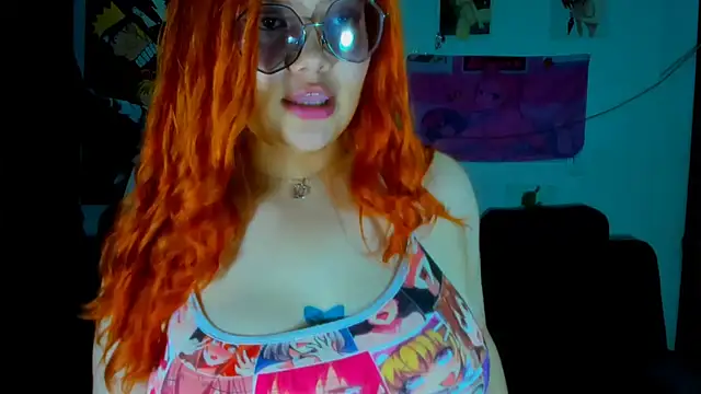 Snapshot of Lily_stone04 chatting on January 11, 4:27 am Lily stone04 online show from January 11, 4:27 am