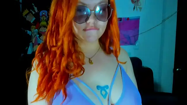 Snapshot of Lily_stone04 chatting on January 15, 7:05 am Lily stone04 online show from January 15, 7:05 am