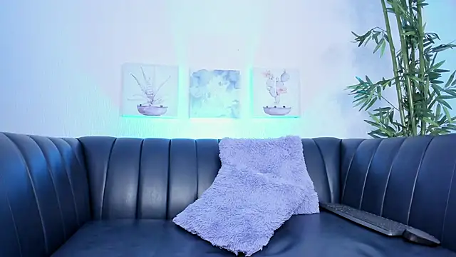cloe sirena online show from December 5, 8:55 pm