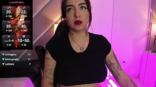 Snapshot of AnnikaMerliahh_ chatting on January 15, 5:47 pm AnnikaMerliahh online show from January 15, 5:47 pm