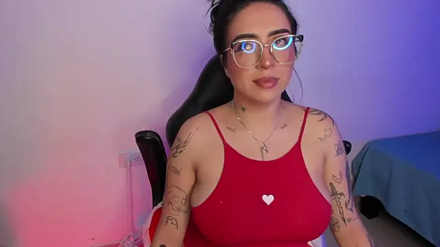 Snapshot of AnnikaMerliahh_ chatting on September 17, 4:14 am AnnikaMerliahh online show from September 17, 4:14 am