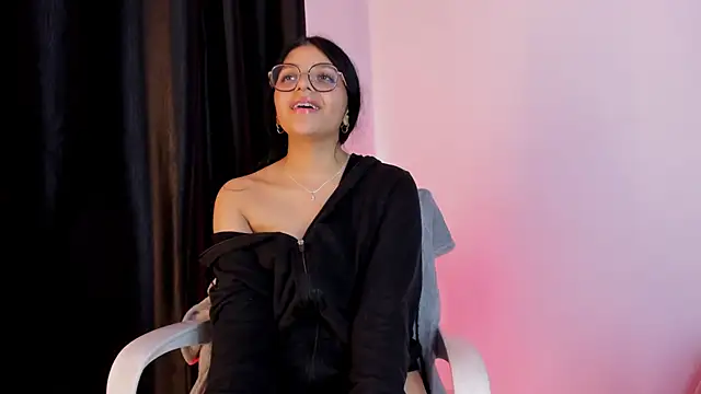 Snapshot of lana_dol chatting on January 9, 7:18 pm lana dol online show from January 9, 7:18 pm