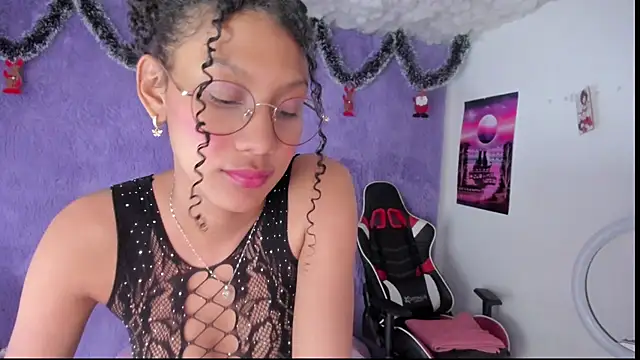 allis0n ik online show from December 29, 5:31 am