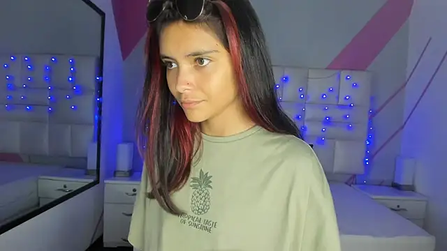 Snapshot of Salome_rouse1 chatting on October 10, 9:14 pm Salome rouse1 online show from October 10, 9:14 pm