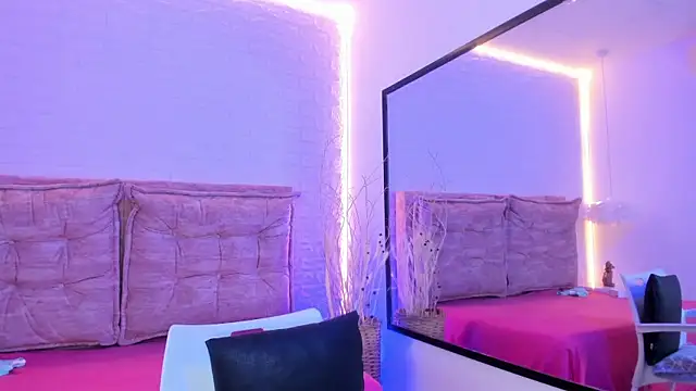 Snapshot of Salome_rouse1 chatting on December 3, 5:33 pm Salome rouse1 online show from December 3, 5:33 pm