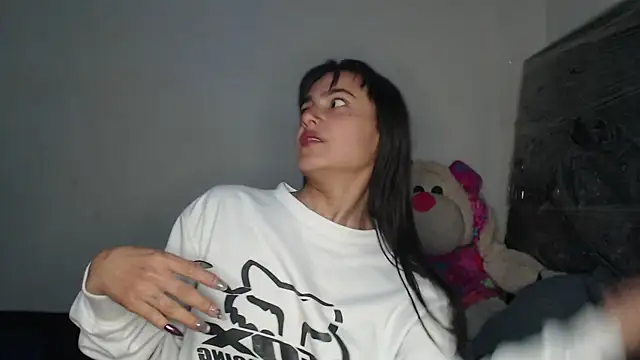 skinny sweet2411 online show from March 3, 4:29 am