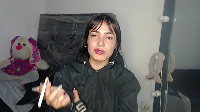 skinny sweet2411 online show from March 8, 8:01 pm