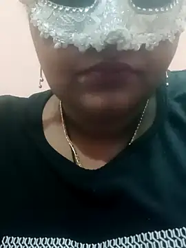 Snapshot of seemi_bhabhi chatting on February 15, 11:17 am seemi bhabhi online show from February 15, 11:17 am