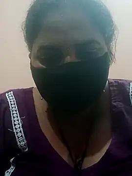 Snapshot of seemi_bhabhi chatting on March 22, 6:47 pm seemi bhabhi online show from March 22, 6:47 pm