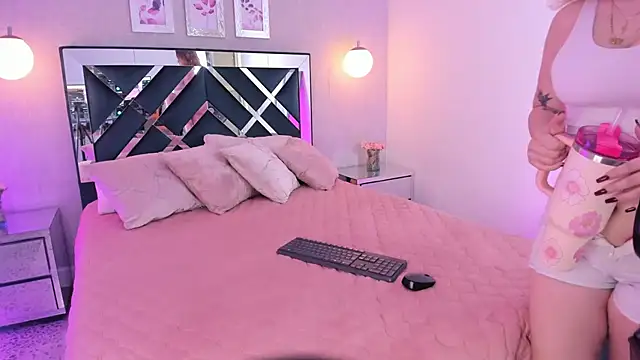 Snapshot of ibella7 chatting on January 7, 7:38 pm ibella7 online show from January 7, 7:38 pm