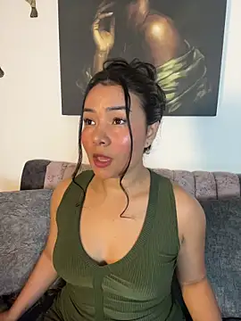 Snapshot of Rousse_blue chatting on July 3, 3:24 am Rousse blue online show from July 3, 3:24 am