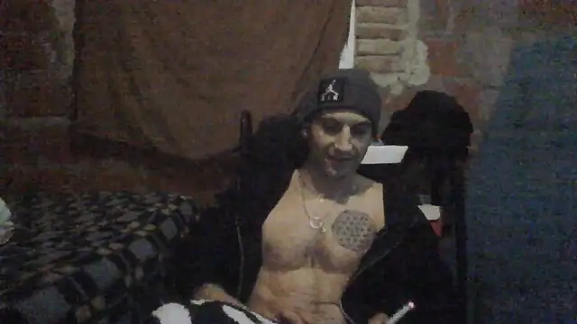 Snapshot of elsaiya chatting on July 5, 3:02 am elsaiya online show from July 5, 3:02 am