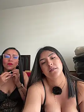 Snapshot of kim_zaratte chatting on May 26, 3:08 pm kim zaratte online show from May 26, 3:08 pm
