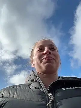 Hr Frk Olsen online show from March 15, 9:04 am