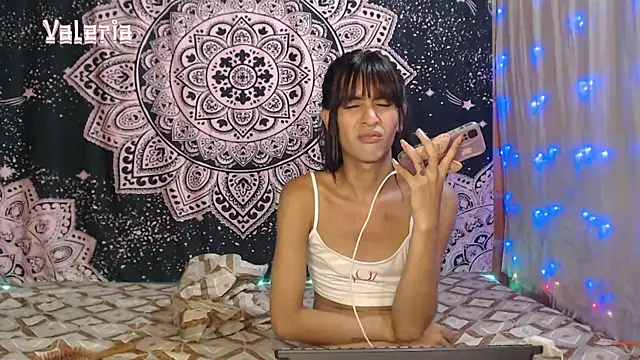 liissa 0 online show from December 21, 1:24 am