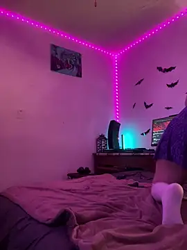 Nina-Chick777 online show from December 18, 12:38 am