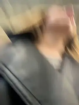 Snapshot of Sunny___Bunny chatting on October 8, 8:12 am Sunny Bunny online show from October 8, 8:12 am