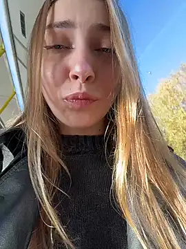 Snapshot of Sunny___Bunny chatting on October 17, 12:08 pm Sunny Bunny online show from October 17, 12:08 pm