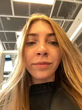 Snapshot of Sunny___Bunny chatting on October 19, 12:17 pm Sunny Bunny online show from October 19, 12:17 pm