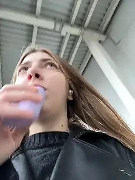 Snapshot of Sunny___Bunny chatting on October 26, 1:06 pm Sunny Bunny online show from October 26, 1:06 pm