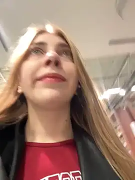 Snapshot of Sunny___Bunny chatting on November 5, 1:11 pm Sunny Bunny online show from November 5, 1:11 pm