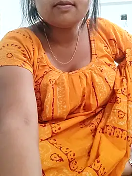 Snapshot of Priya_2222 chatting on March 6, 10:52 am Priya 2222 online show from March 6, 10:52 am