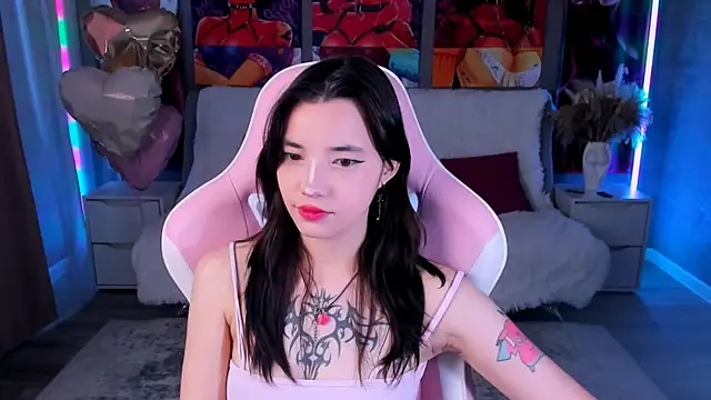 as1an girlfriend online show from April 3, 8:56 am