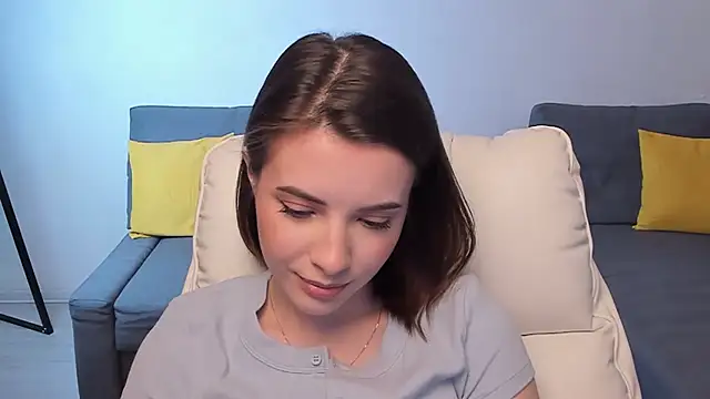 Anita Robby online show from April 8, 1:00 pm