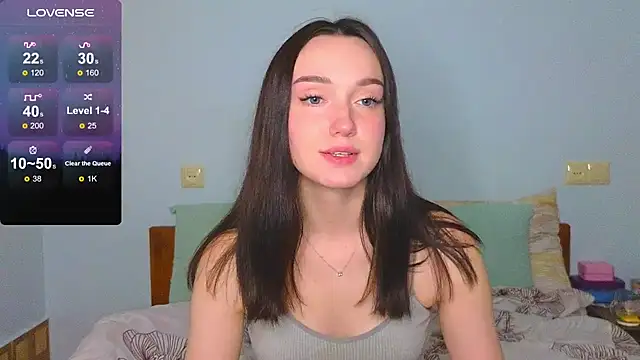Wild Sophie  online show from December 17, 1:16 pm